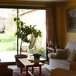 Au Fond Du Jardin