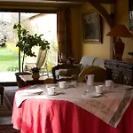 Pensión Au Fond Du Jardin 4*