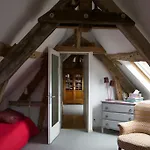 Pensión Au Fond Du Jardin 4*