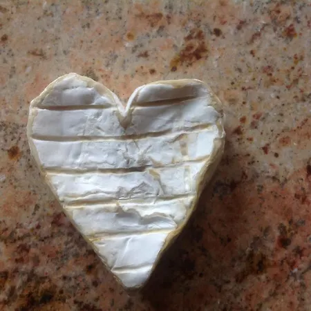 Au Fond Du Jardin 3* Saint-Saëns