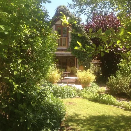 Gasthuis Au Fond Du Jardin
