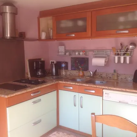 Au Fond Du Jardin 3* Saint-Saëns