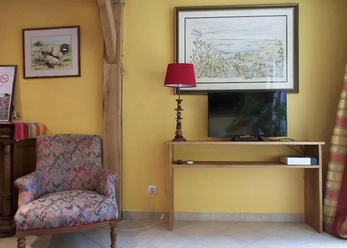 Au Fond Du Jardin 4*